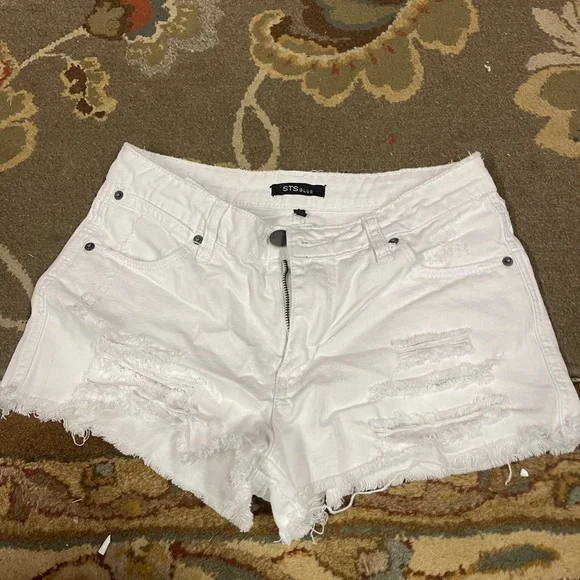 White jean shorts - Picture 1 of 3